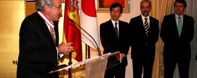 Ignacio Berdugo, galardonado por el Gobierno Japonés con la condecoración ‘Orden del Sol Naciente. Estrella de oro y plata’
