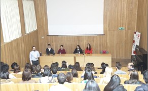 Presentación por estudiantes de la USAL