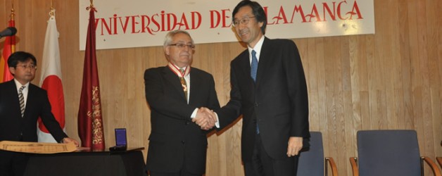 El profesor Antonio López Santos recibe la Orden del Sol Naciente
