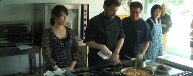 Visita de estudiantes japoneses a la escuela de hostelería de Santa Marta de Tormes