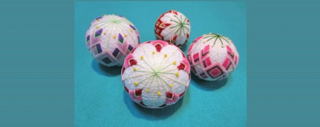 TALLER DE TEMARI – Esfera decorativa bordada – NATSUKO KYOGURO